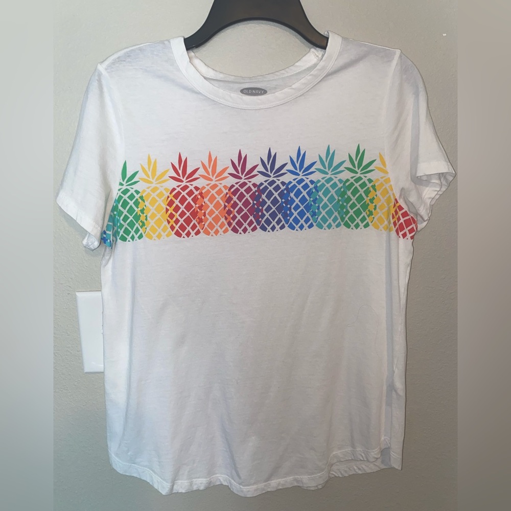 Old Navy T-Shirt